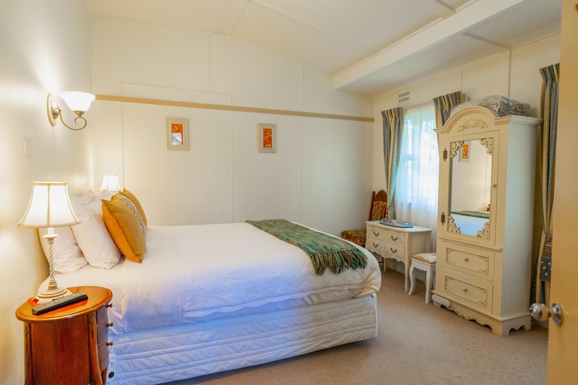 בלאקהית' Kubba Roonga Guesthouse - Boutique Luxury Spa Retreat & Gardens - Blue Mountains מראה חיצוני תמונה